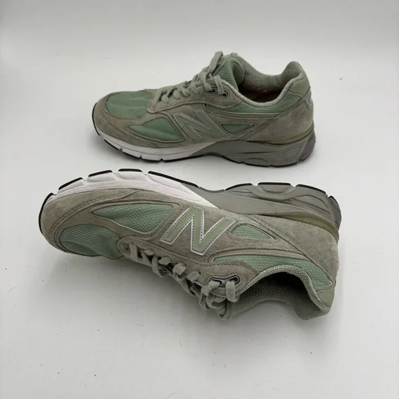 New Balance Men’s 9 Green Mint Grey Suede 990 Made in USA Sneakers